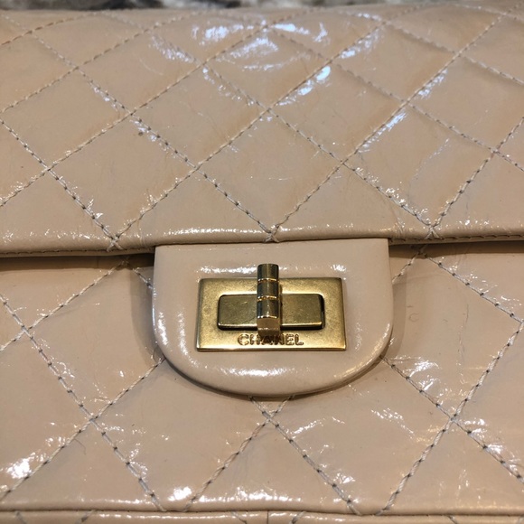 **AUTHENTIC** BEIGE CHANEL SHOULDER BAG!! - Picture 2 of 8